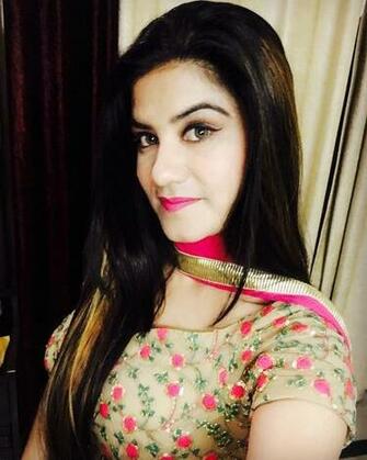 Beautiful Kaur B Selfie Image New Song HD