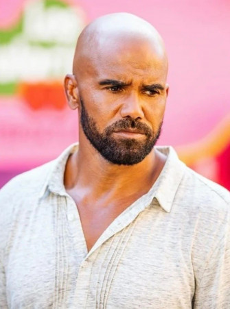 Carlos Vargas On Barbas Wallpaper