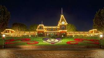 Christmas At Disneyland