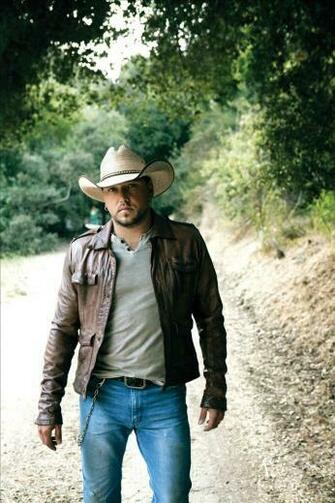 Listen To Jason Aldean Rear Town Radio Iheartradio