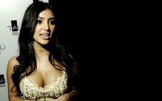 Kim Kardashian Wallpaper Wall Papers And Photos