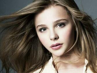 Chloe Grace Moretz Zwallpix