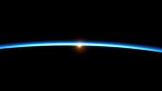 Gpw Nasa Iss021 Sunset Thin Blue Line Of The Atmosphere High