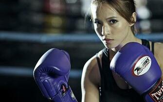 Boxing Glance Sport Girls Wallpaper
