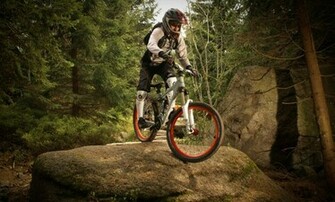 Downhill Mountain Bike Wallpaper