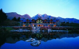 New Zealand Pond Hotel Reflection Mountains Lakes Wallpaper Background