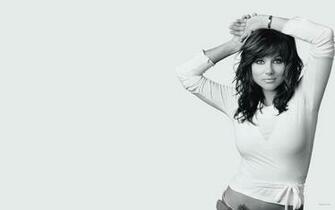 Tiffani Amber Thiessen Desktop Wallpaper