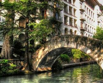 San Antonio Riverwalk By Ellysdoghouse