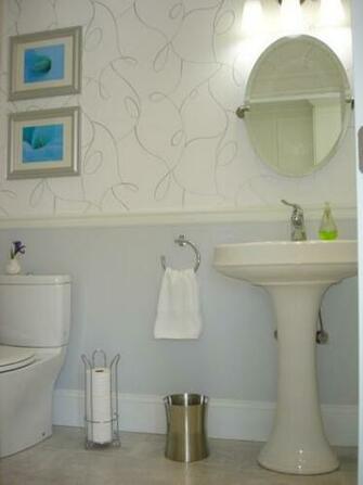 Wallpaper Gray Below The Chair Rail Rails