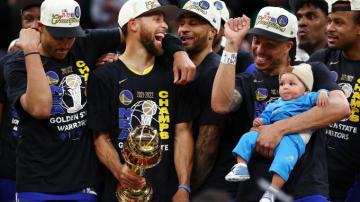 Warriors Kids Steal The Show At Trophy Presentation