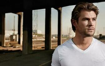 Chris Hemsworth Wallpaper