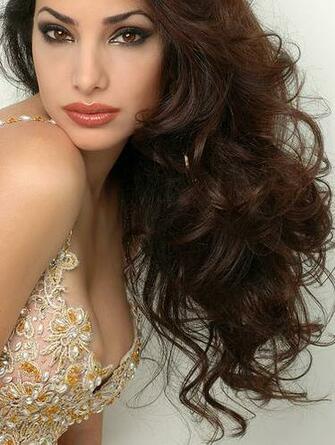 Claudia Lynx Multi Talented Persian Girls Hot Stills