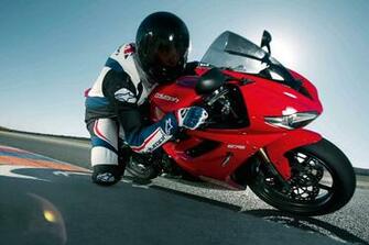 Triumph Daytona R Wallpaper Background