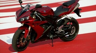 Blirk Net Wallpaper Yamaha Yzf R1 Jpg
