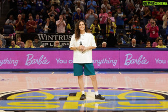 Actress Sue Bird HD Photos And Wallpaper December