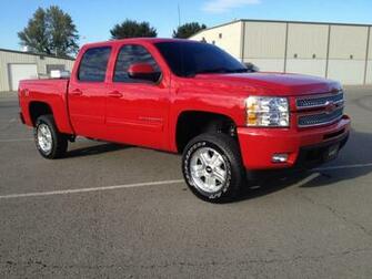 Red Chevrolet Silverado Z71 Ltz 2l