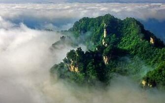 Green Mountain Foggy Clouds Wallpaper
