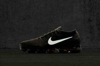 HD Wallpaper Of A Black Nike Air Vapormax Flyknit Paperpull