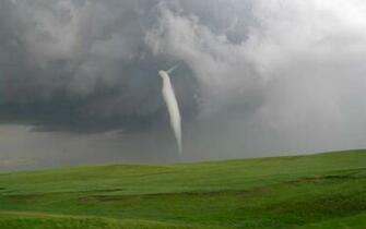 The Tornado Wallpaper Desktop