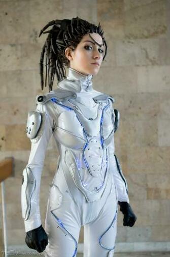 Starcraft Sarah Kerrigan Cosplay By Feyische