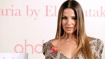 Elsa Pataky In A Sparkly Dress Wallpaper