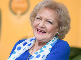 Betty White Background Wallpaper