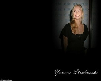 Yvonne Strahovski Wallpaper