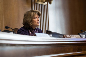 Lisa Murkowski At Committee Wallpaper