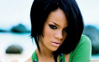 Rhianna In Green Top Wallpaper Freshwallpaper
