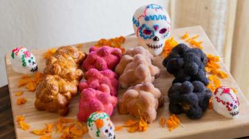 Why Pan De Muerto Is Central To D A Los Muertos Celebrations