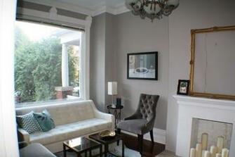 Benjamin Moore S Silver Fox In Matte Walls And