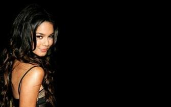 V Hudgens Wallpaper