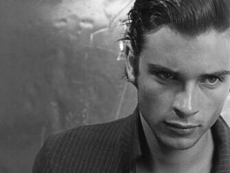 Tom Welling Wallpaper