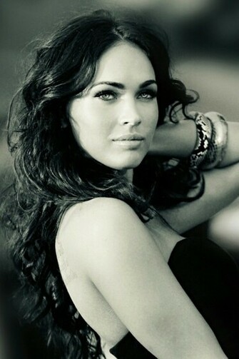 Megan Fox iPhone Wallpaper And 4s