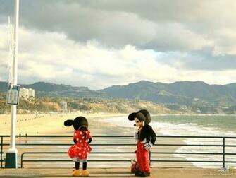 National Geographic Mickey Mouse Minnie Beach