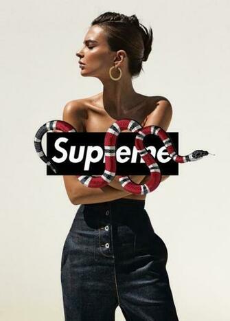 Supreme Emily O Hara Ratajkowski Wallpaper In