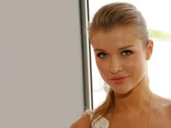 Joanna Krupa HD Wallpaper