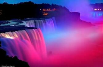 Make The Water Look Like Silk And Spray Clouds Of Light