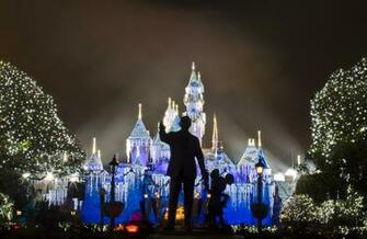 Holiday Magic Disneyland Fireworks Photos Over Disney Tourist