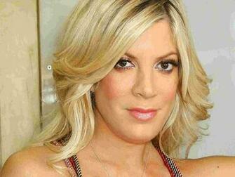 Tori Spelling Wallpaper Celebrities