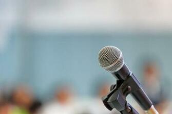 Conquer Your Fear Of Public Speaking With These Tips