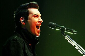 Frontman From Theory Of A Deadman Joins Us On The Hotline To Talk
