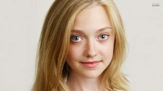 Dakota Fanning HD Wallpaper