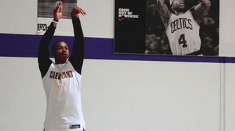 Isaiah Thomas D Voile La Fa On Dont Il A Appris Son Trade
