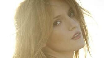 Bella Thorne HD Wallpaper
