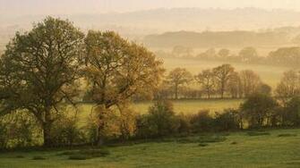 English Countryside Wallpaper