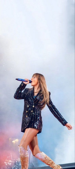 Taylor Swift The Eras Tour Wallpaper In