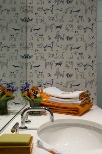 Thibaut Best In Show Wallpaper