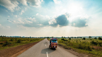 Travels To My Elephant The Extraordinary Adventure Cn