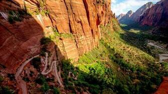 Serpentine Road In Zion National Park Wallpaper